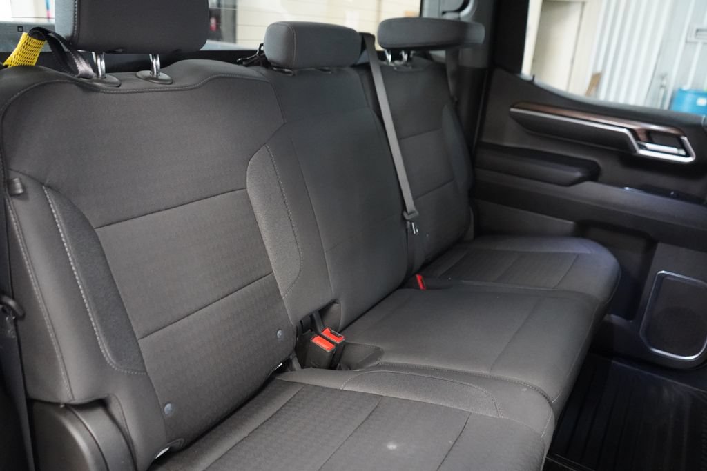 Used 2025 Chevrolet Silverado 1500 LT RWD image 27
