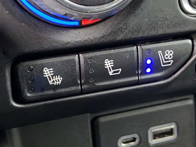 Used 2023 Chevrolet Suburban High Country image 36