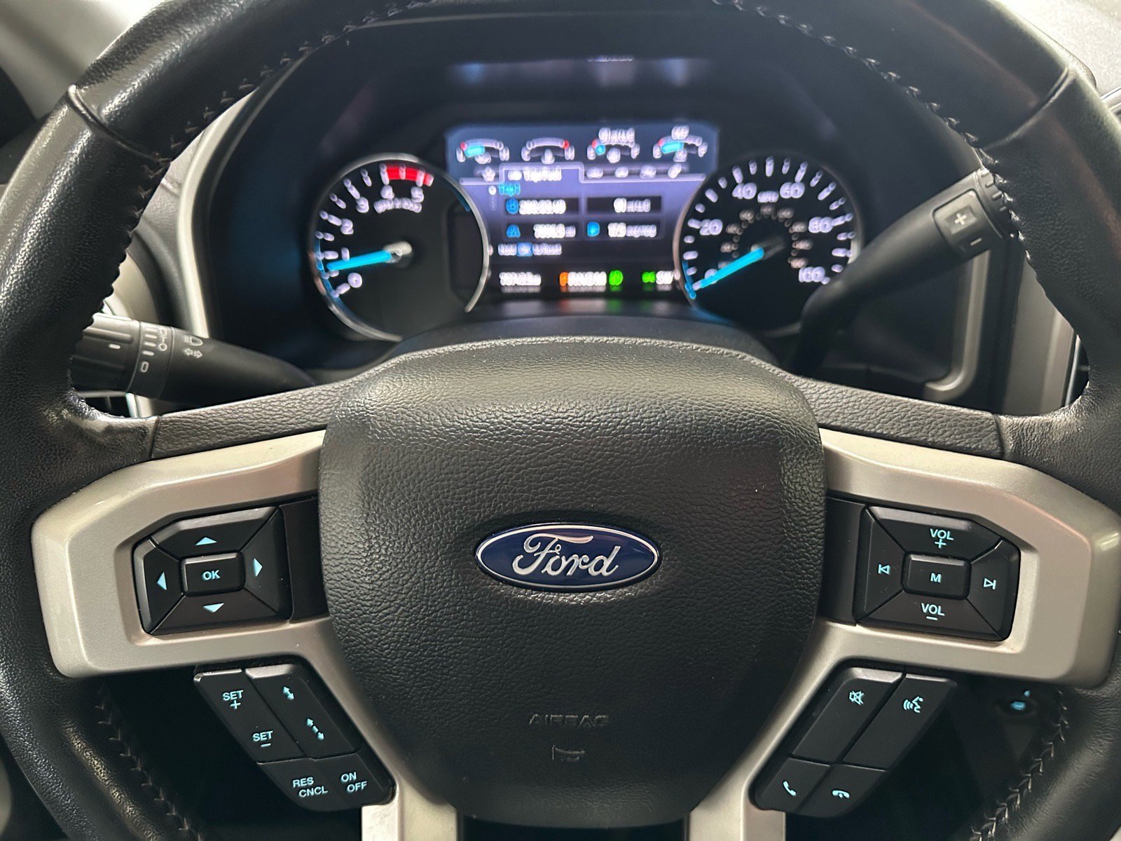 Certified 2021 Ford F250 Lariat w/ Tremor Off-Road Package image 34