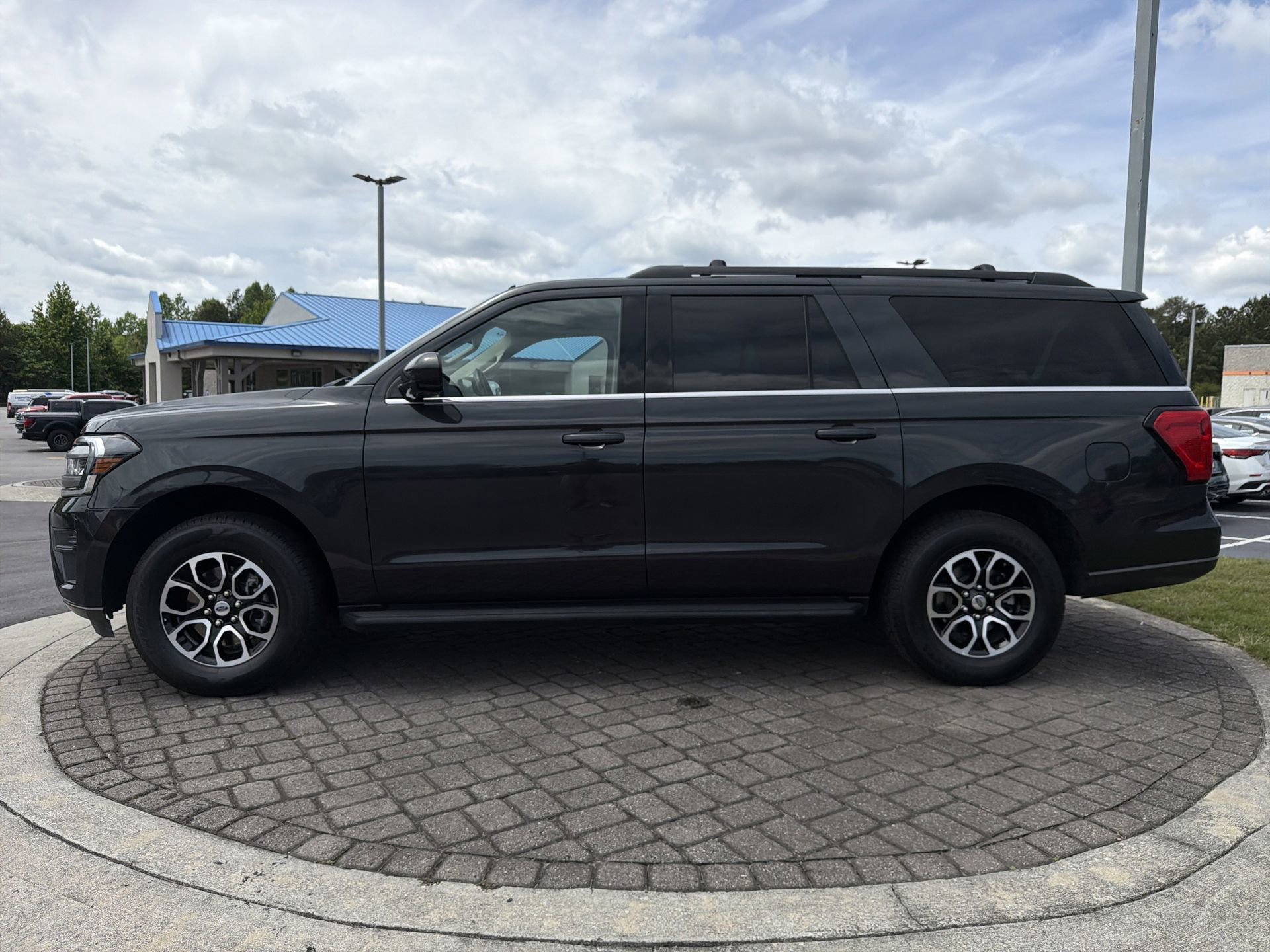 Certified 2024 Ford Expedition Max XLT AWD/4WD image 25