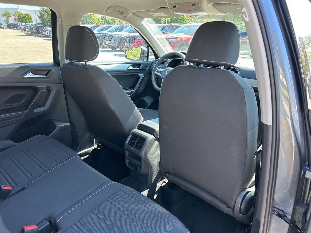 Used 2022 Volkswagen Tiguan S image 40