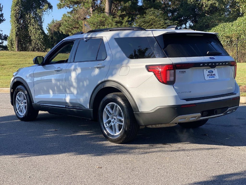 Certified 2026 Ford Explorer Active w/ Active Comfort Package RWD image 9
