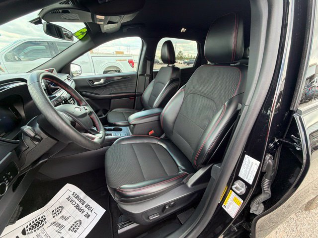 Certified 2025 Ford Escape ST-Line FWD image 8