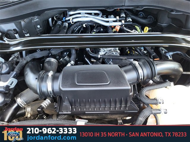 Certified 2021 Ford Explorer Platinum w/ Premium Technology Package image 32