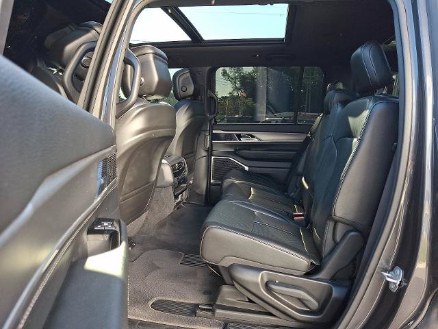 Used 2025 Jeep Wagoneer 4WD w/ Premium Group I image 10