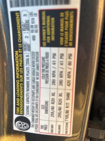 Used 2025 Volkswagen Tiguan SE R-Line image 14