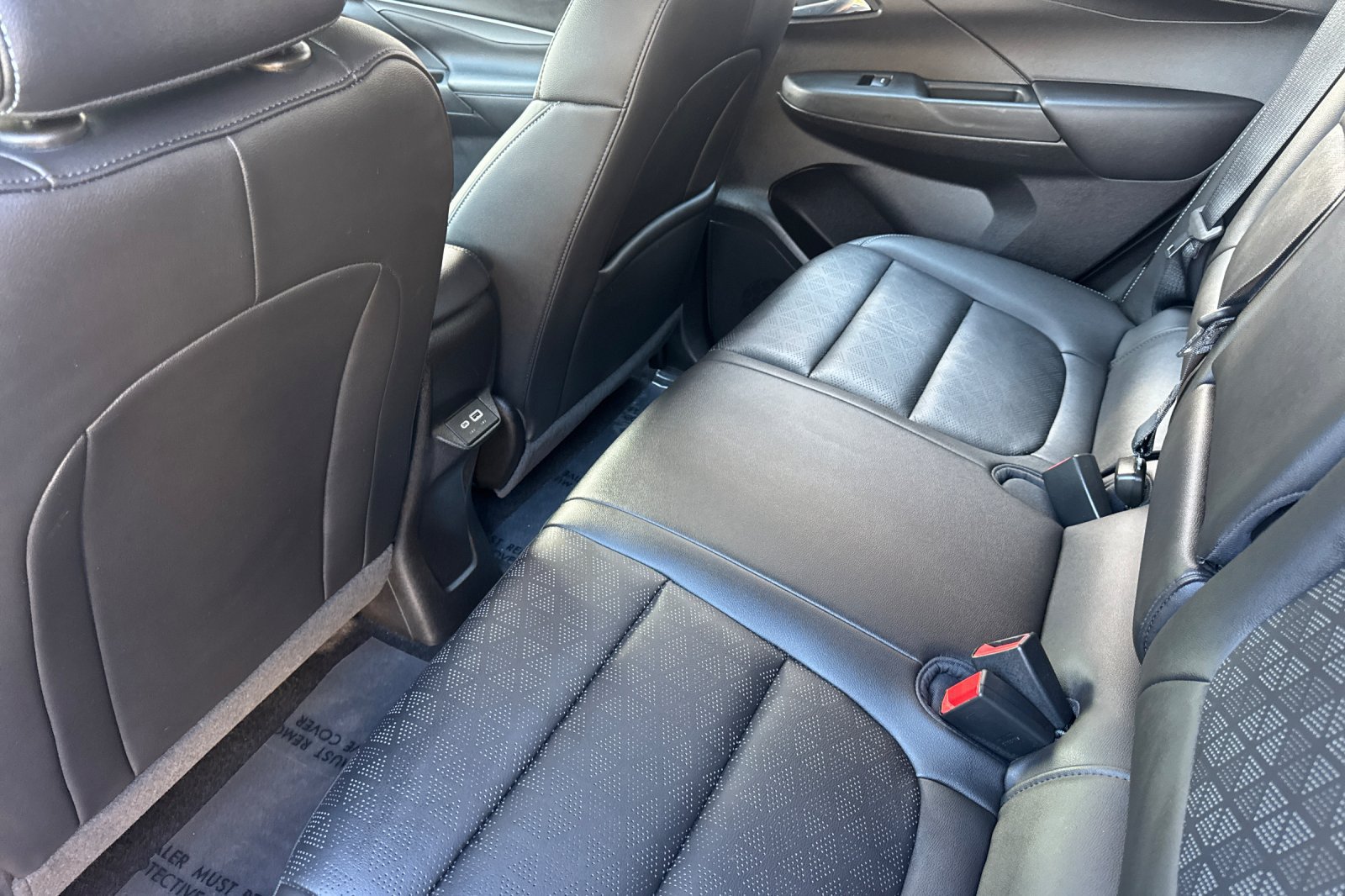 Used 2023 Chevrolet Bolt LT w/ Infotainment Package FWD image 14