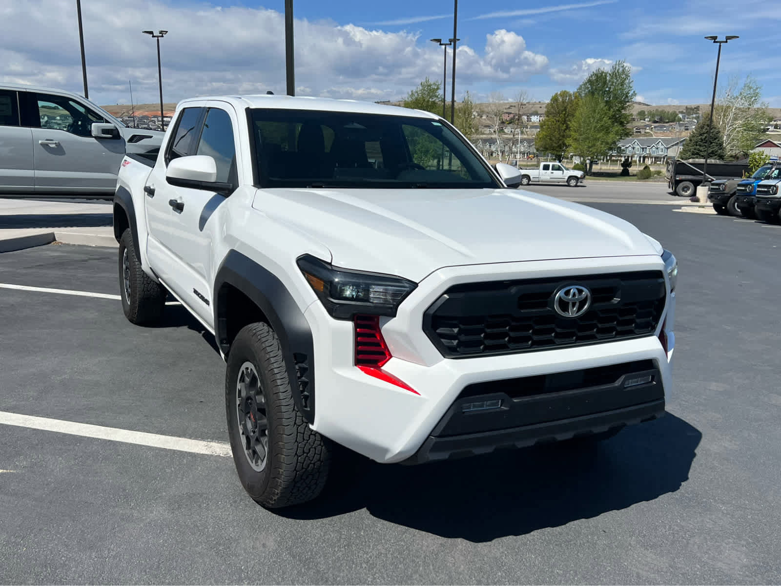 Used 2024 Toyota Tacoma TRD Off-Road AWD/4WD image 4