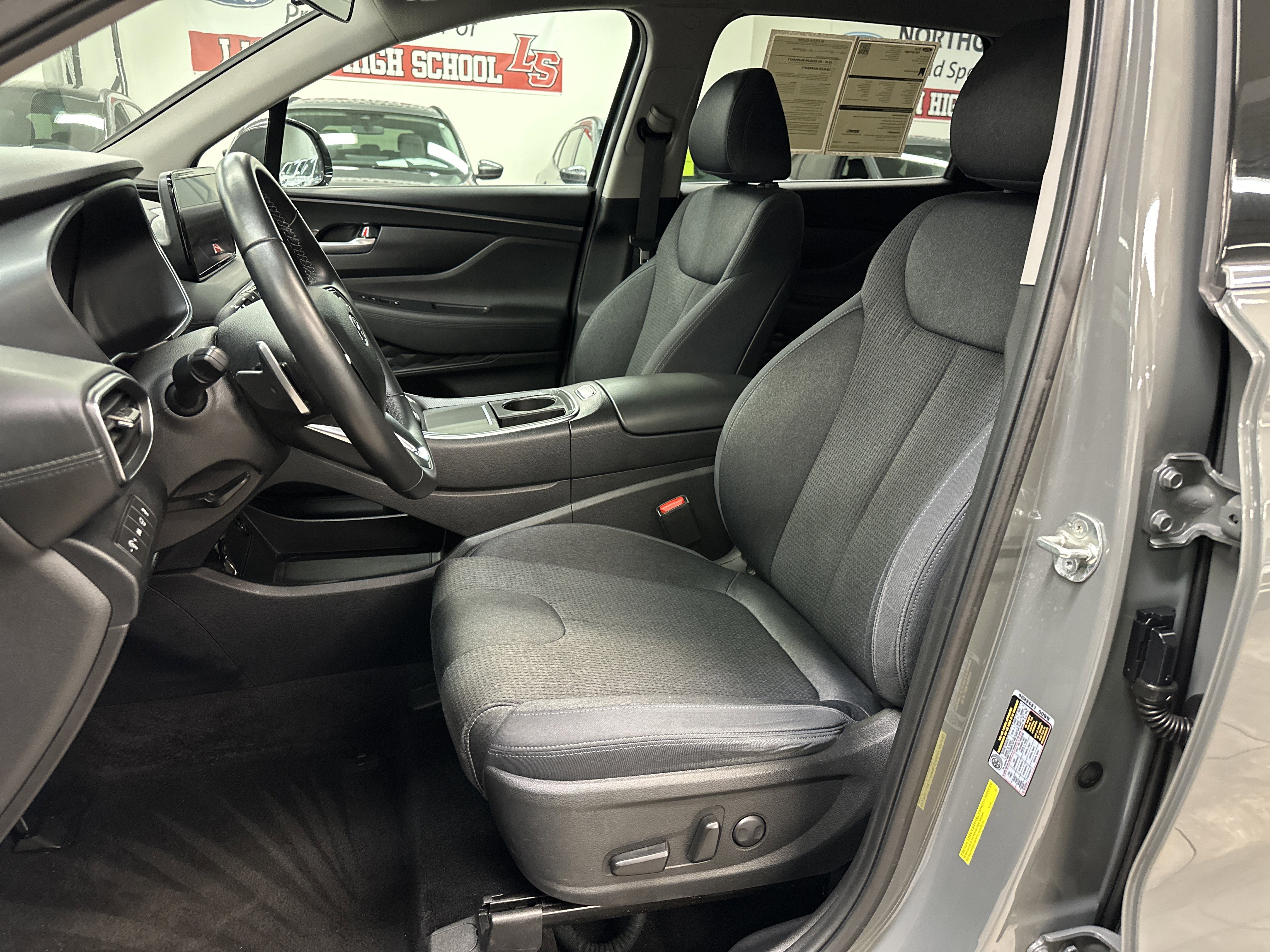 Used 2023 Hyundai Santa Fe SEL image 4