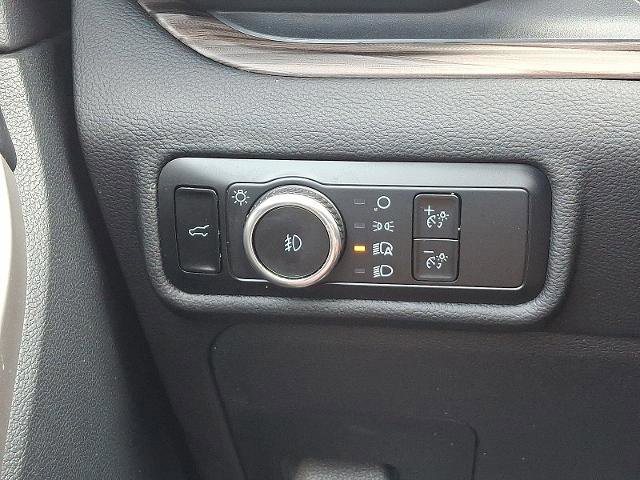 Certified 2023 Ford Explorer Limited w/ Limited Technology Package image 24