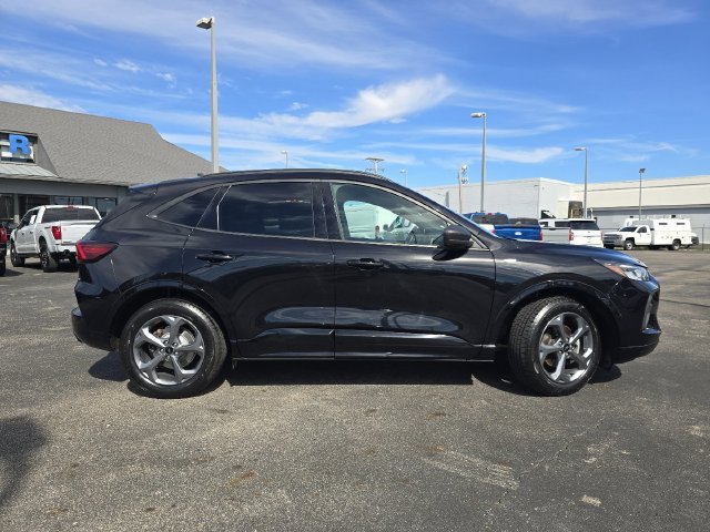 Certified 2023 Ford Escape ST-Line w/ Tech Pack #1 FWD image 17