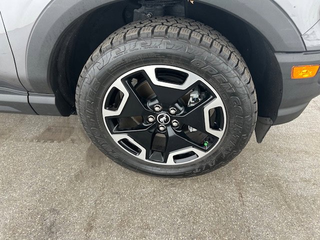 Certified 2023 Ford Bronco Sport Outer Banks AWD/4WD image 4