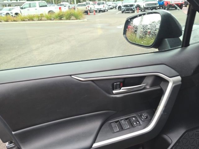 Used 2023 Toyota RAV4 XLE Premium image 10