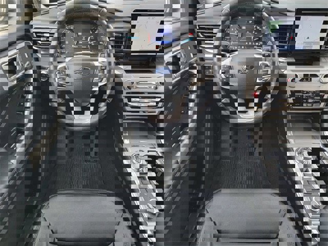 Certified 2022 Ford Explorer XLT w/ Equipment Group 202A image 32