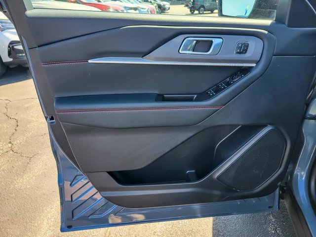 Certified 2025 Ford Explorer ST-Line w/ Premium Package AWD/4WD image 26
