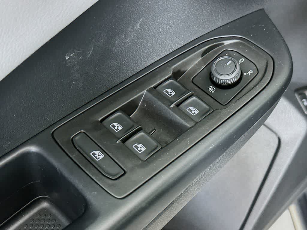 Used 2024 Volkswagen Taos SE w/ Panoramic Sunroof Package AWD/4WD image 28