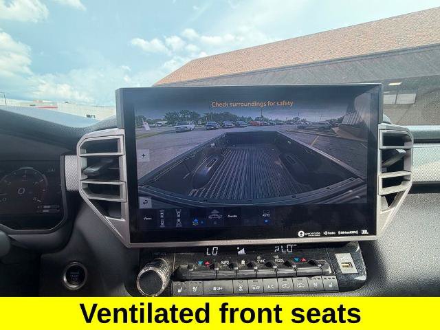 Used 2024 Toyota Tundra Limited AWD/4WD image 25