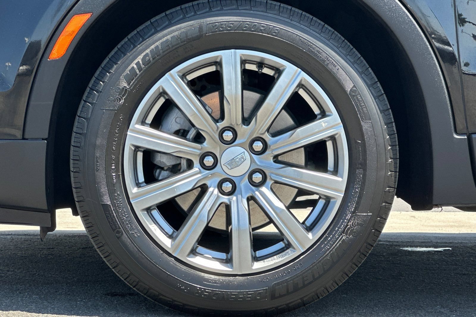 Used 2023 Cadillac XT4 Premium Luxury FWD image 25