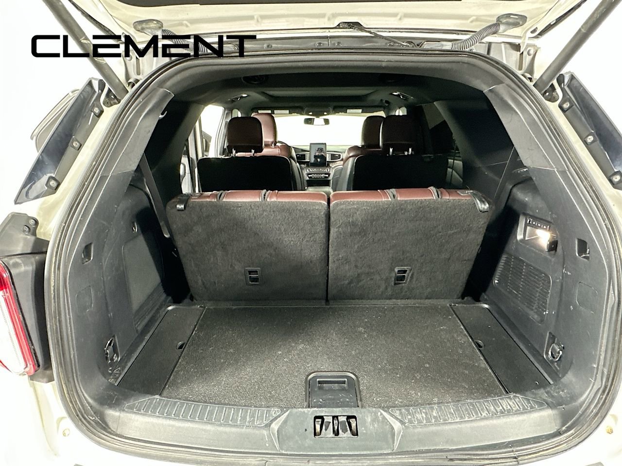 Certified 2020 Ford Explorer Platinum w/ Premium Technology Package image 11