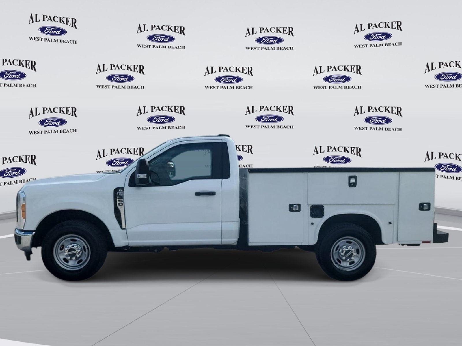 Certified 2023 Ford F250 XL w/ XL Chrome Package RWD image 2