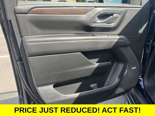 Used 2023 Chevrolet Suburban High Country AWD/4WD image 17