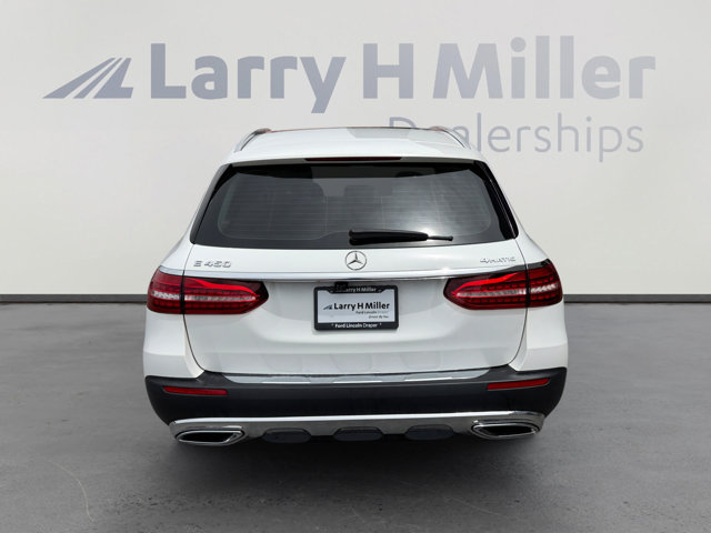Used 2022 Mercedes-Benz E 450 4MATIC All-Terrain Wagon image 4