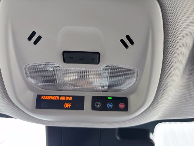 Used 2025 Chevrolet Trax LT FWD image 30