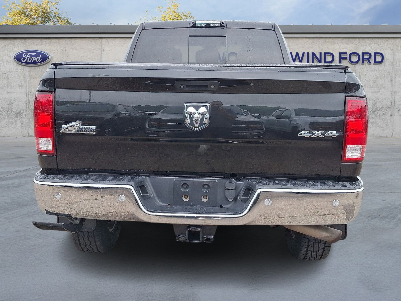 Used 2018 RAM 2500 Big Horn w/ Harvest Edition image 3