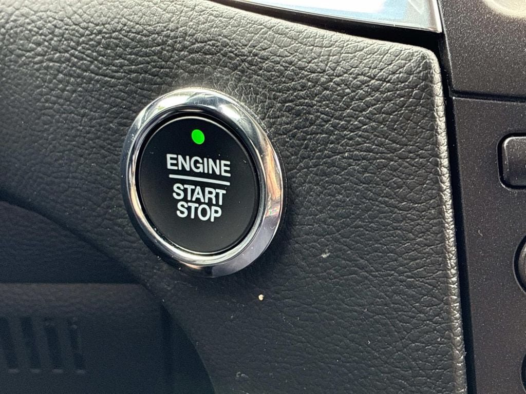 Certified 2019 Ford Edge Titanium w/ Equipment Group 301A AWD/4WD image 31