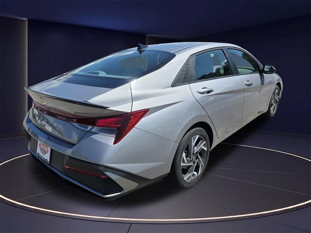 Used 2025 Hyundai Elantra Sport FWD image 26