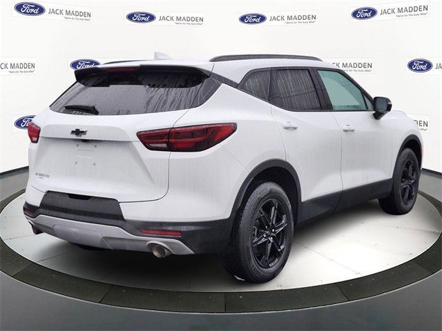 Used 2024 Chevrolet Blazer LT w/ Midnight/Sport Edition image 4