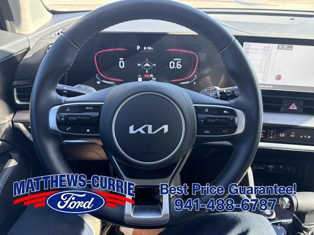 Used 2025 Kia Sportage EX FWD image 16