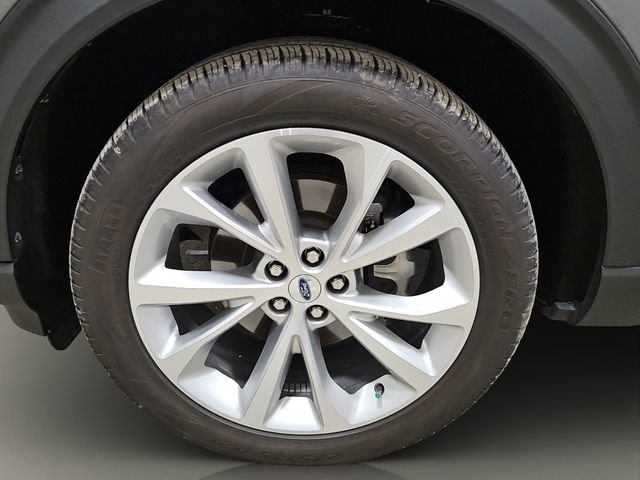 Certified 2023 Ford Explorer Platinum w/ Technology Package AWD/4WD image 25