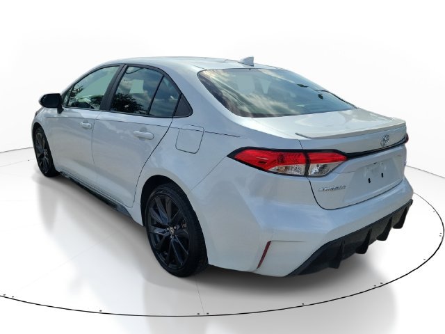 Used 2024 Toyota Corolla SE FWD image 3
