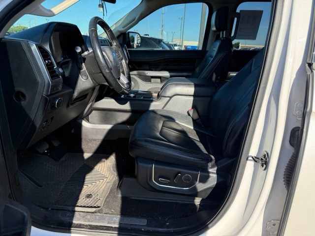 Certified 2019 Ford Expedition Platinum RWD image 2