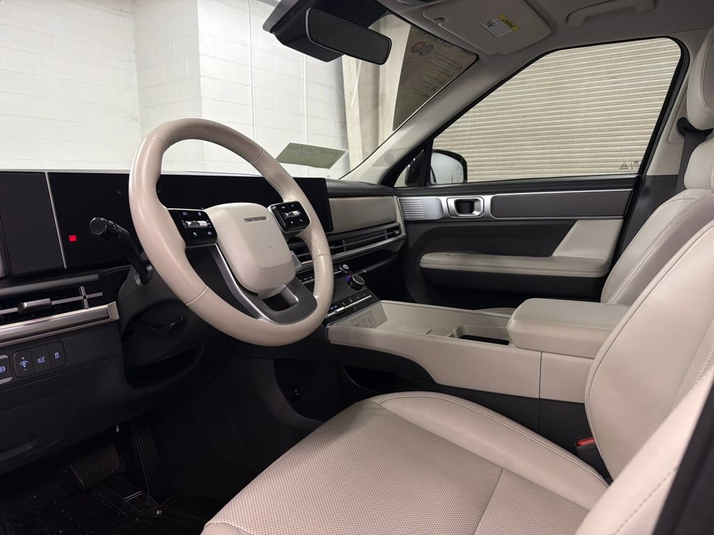 Used 2025 Hyundai Santa Fe SEL image 11