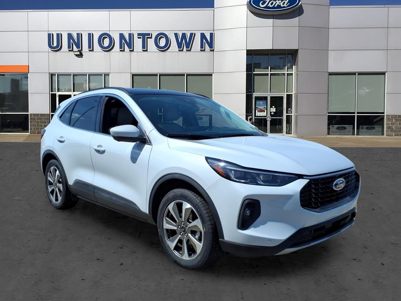 Certified 2025 Ford Escape Platinum w/ Premium Technology Package