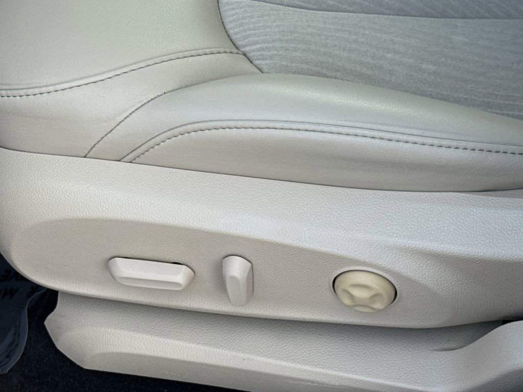 Used 2019 Buick Envision Preferred image 23