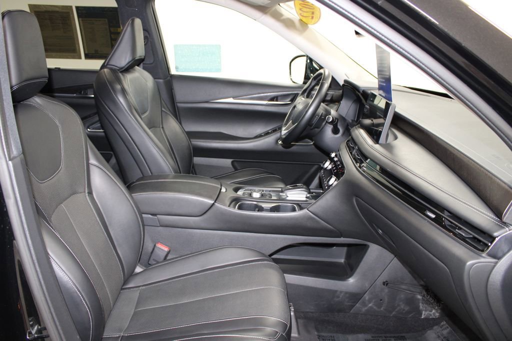 Used 2022 INFINITI QX60 Sensory w/ Cargo Package image 30