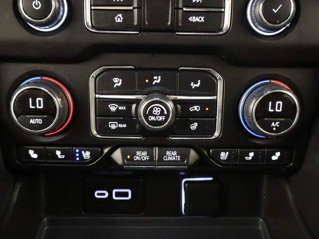 Used 2024 Chevrolet Tahoe Premier w/ Advanced Technology Package AWD/4WD image 12