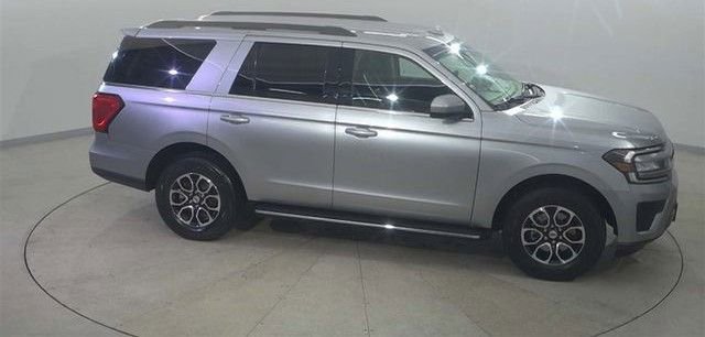 Certified 2023 Ford Expedition XLT image 18