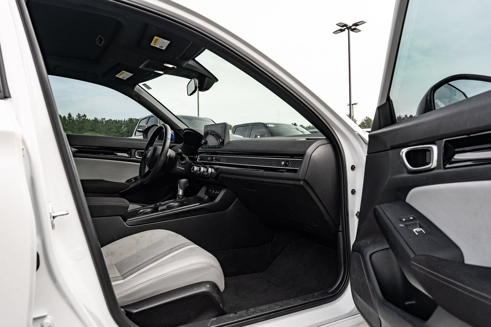 Used 2025 Honda Civic Sport image 11