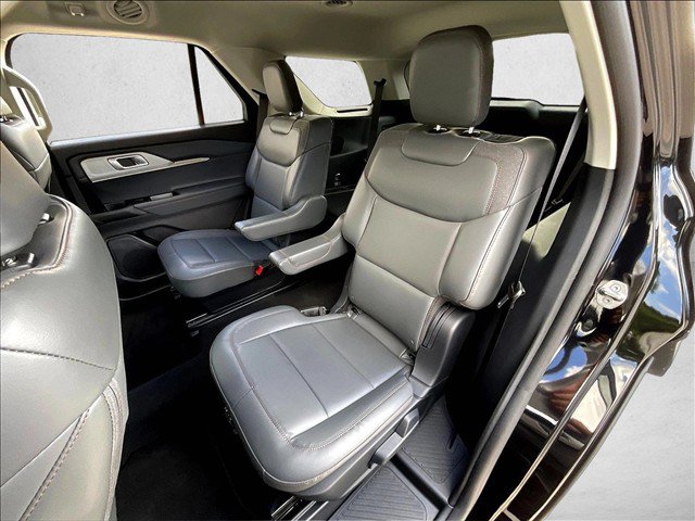Certified 2026 Ford Explorer Active w/ Active Comfort Package RWD image 24
