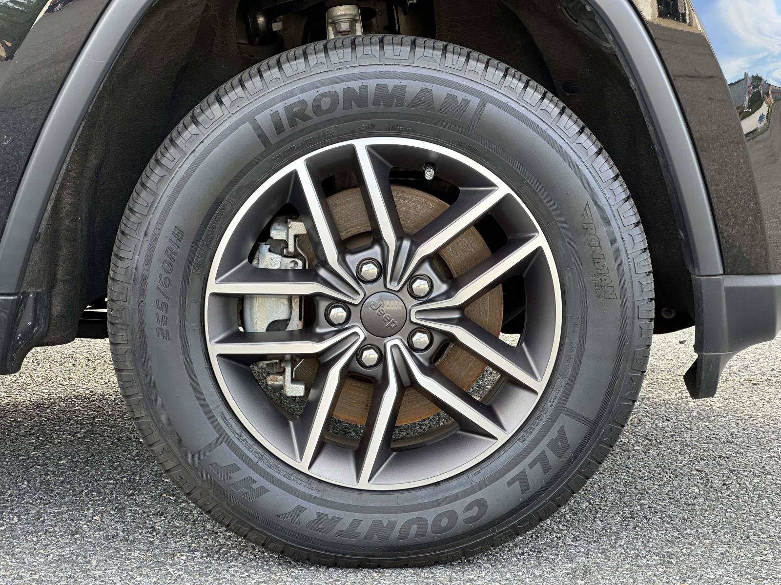 Used 2022 Jeep Grand Cherokee Limited AWD/4WD image 7