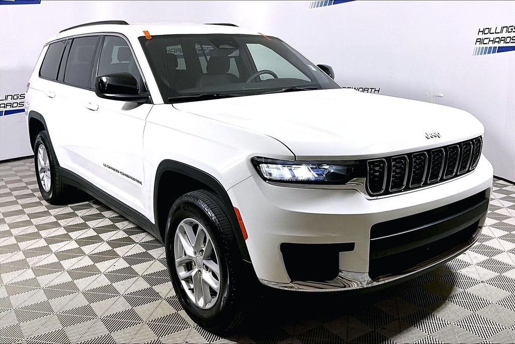 Used 2024 Jeep Grand Cherokee L Laredo w/ Luxury Tech Group I AWD/4WD image 3