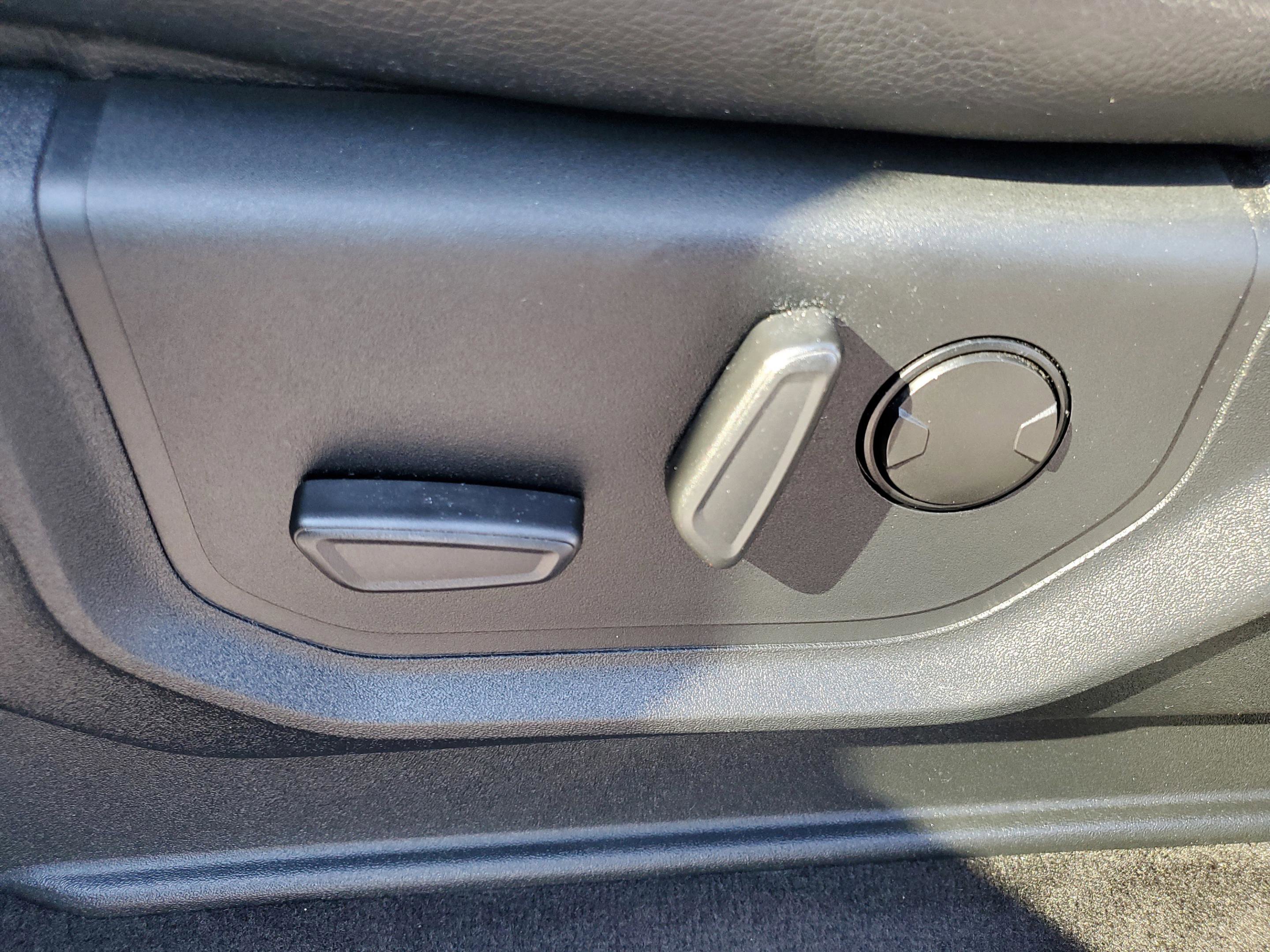 Certified 2019 Ford F150 Lariat w/ Equipment Group 502A Luxury image 20