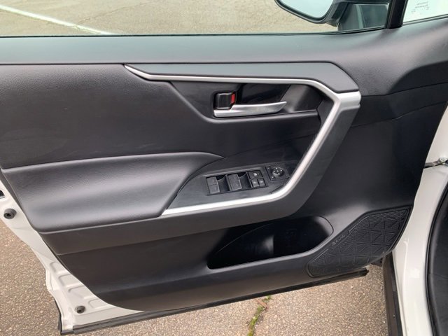 Used 2024 Toyota RAV4 XLE w/ Convenience Package image 10