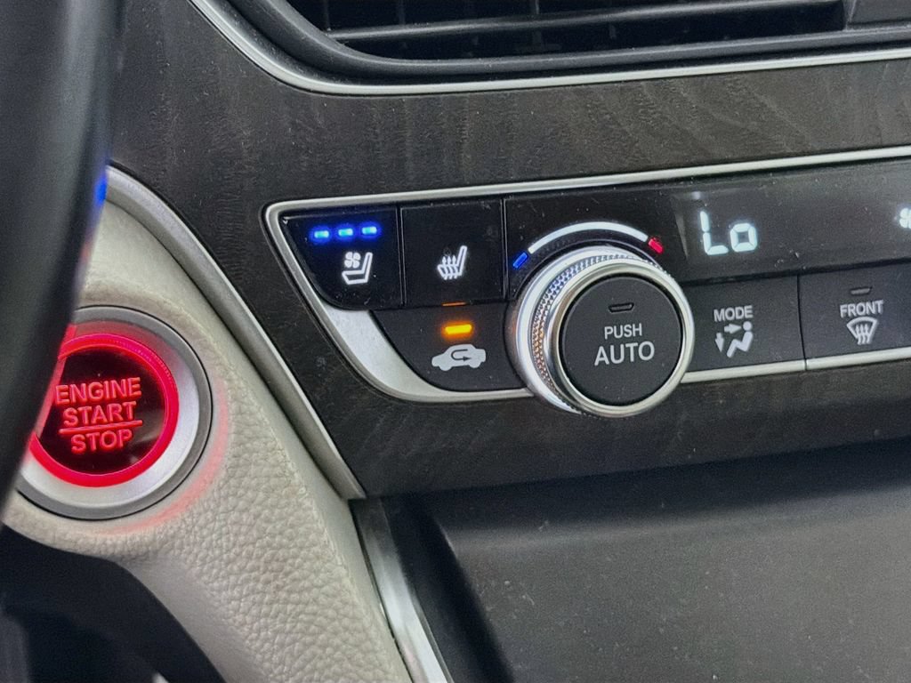 Used 2018 Honda Accord Touring image 23