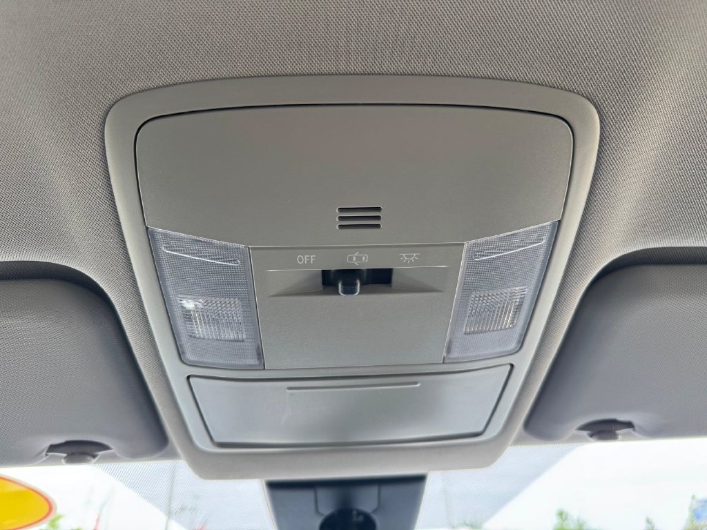 Used 2018 Toyota RAV4 LE w/ All Weather Liner Package FWD image 17