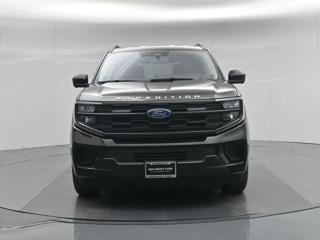 Certified 2025 Ford Expedition Active AWD/4WD image 28